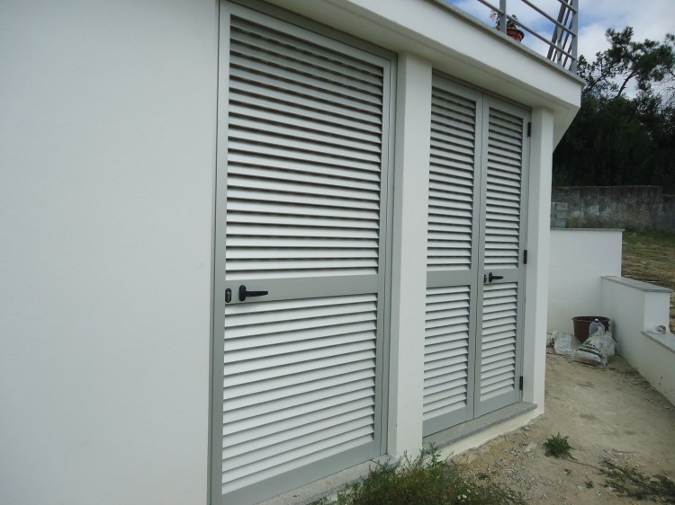 Armário para garrafas gás