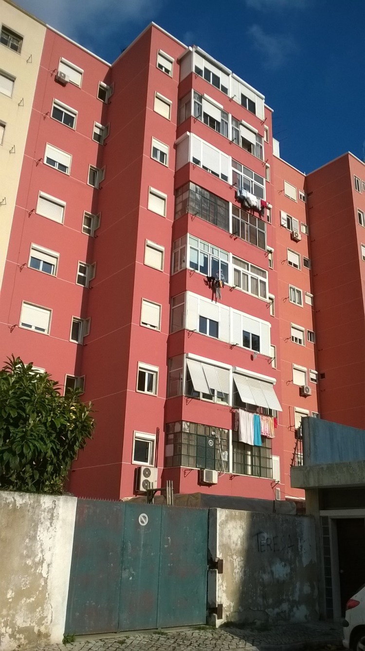 Fachada tardoz Avª.de Roma,91-Lisboa